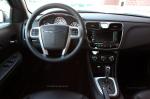 Chrysler 200 2011 года